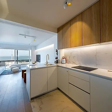 Hotel Beautiful With Direct Sea View
